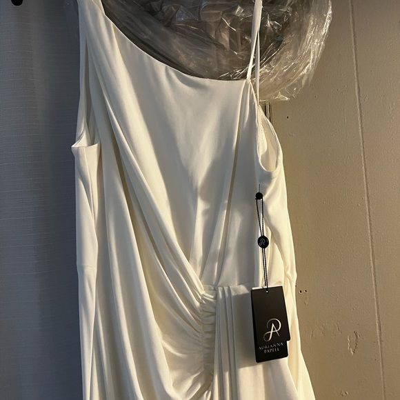 Adrianna Papell full length gown - Picture 4 of 11